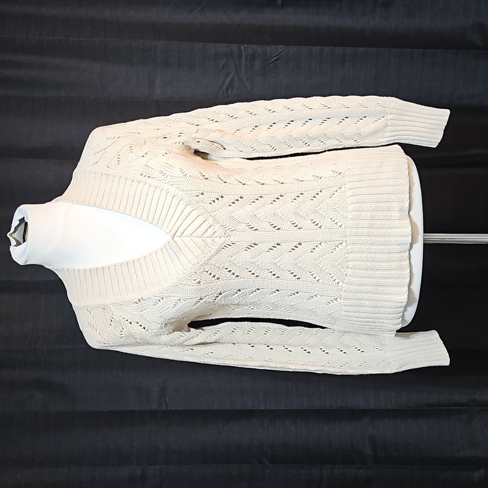 V neck sweater